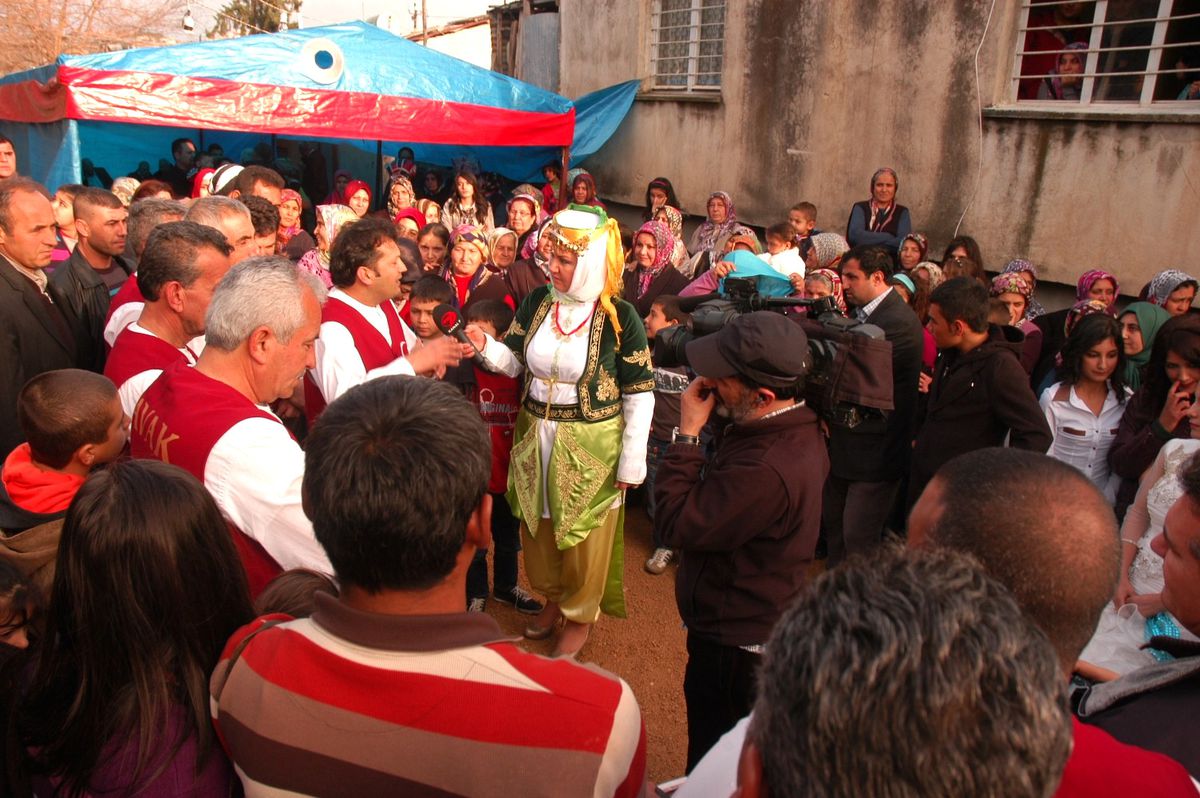 "İkbal\'le Diyar Diyar" Ekibi Kadirli\'de