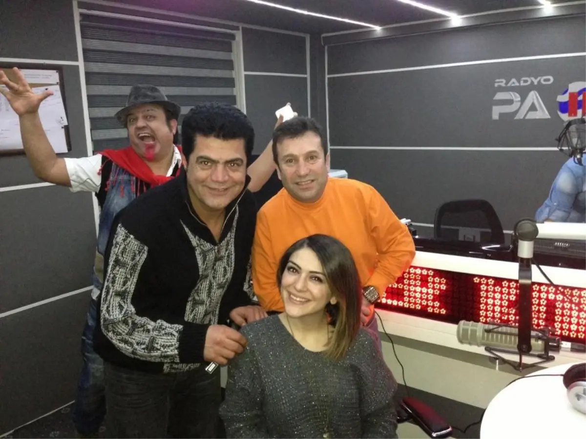 İzmir'de Şiir Gecesi