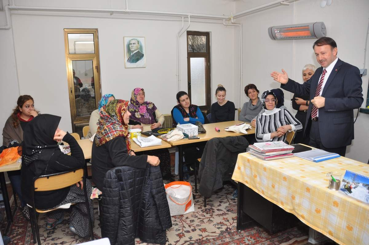 Karabalık Karmek Kurslarını Ziyaret Etti