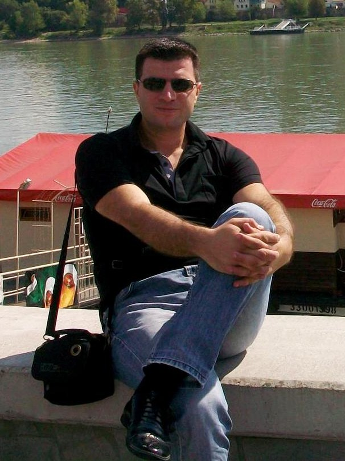 Kör Kurşunla Ölen İlaç Mümessili Toprağa Verildi