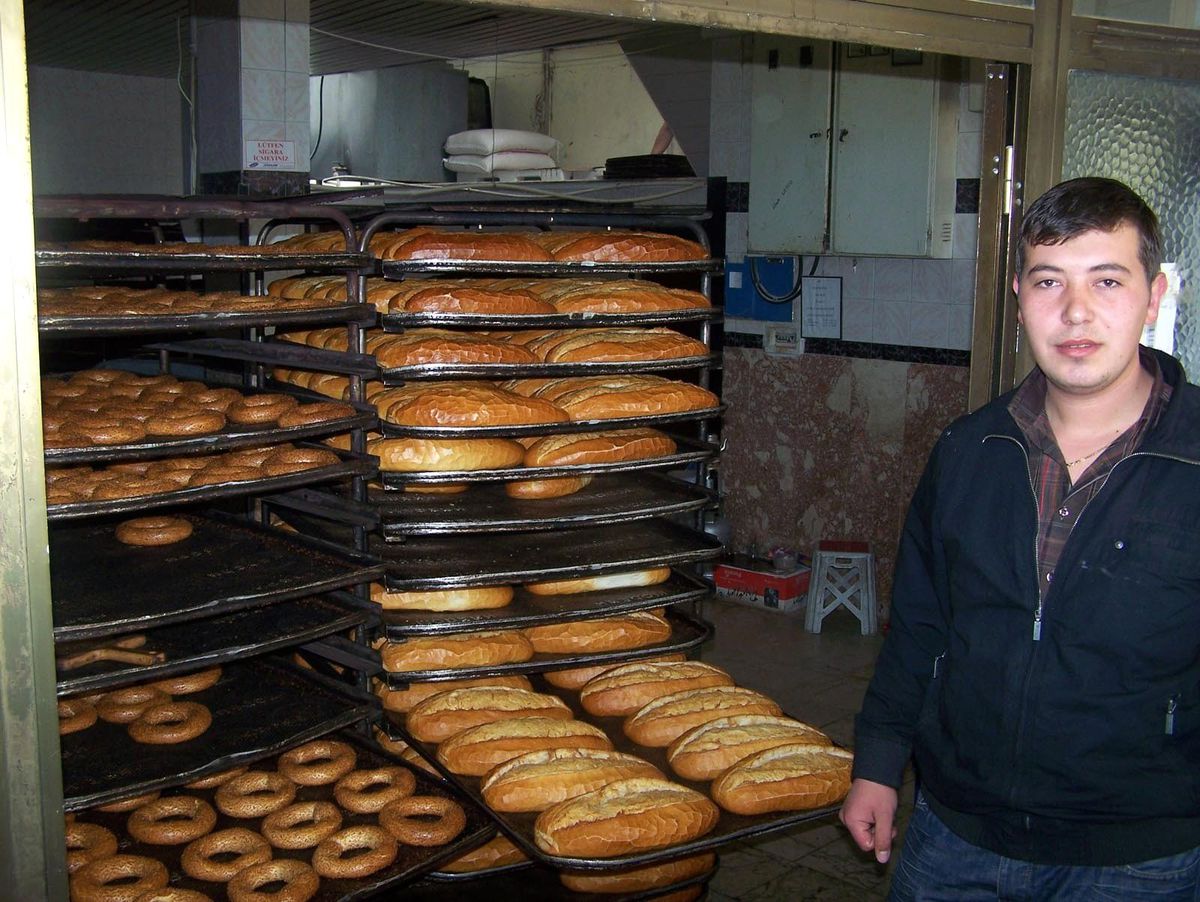 Korkuteli\'de Ekmeğe Zam Yapıldı