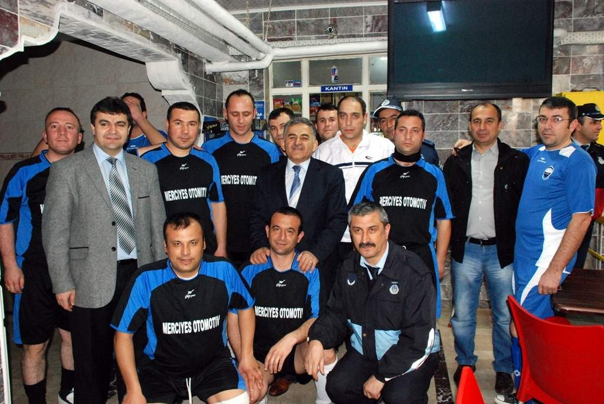 Melikgazi Belediyespor Kulübü "Kurum İçi Dayanışma Dostluk Futbol Turnuvası" Düzenledi