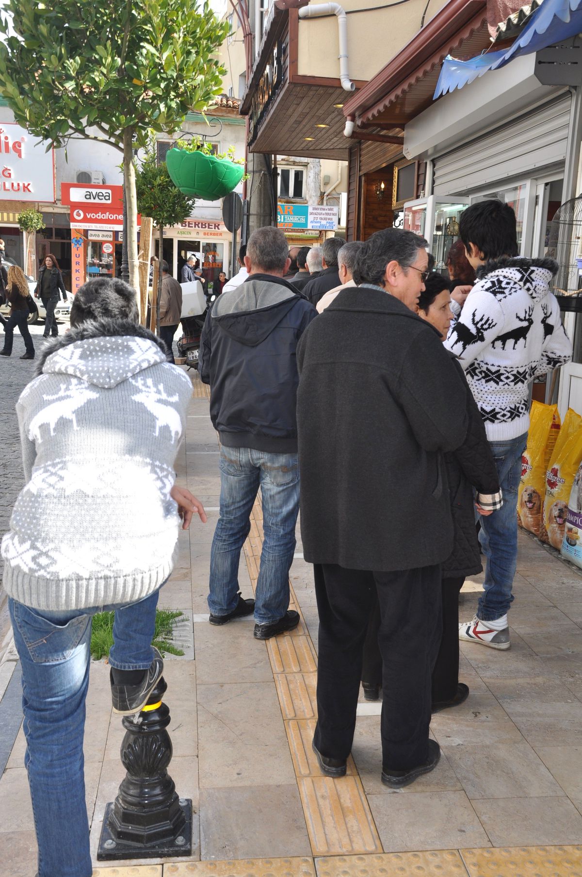 Milas\'ta Ücretsiz Döner İzdihamı