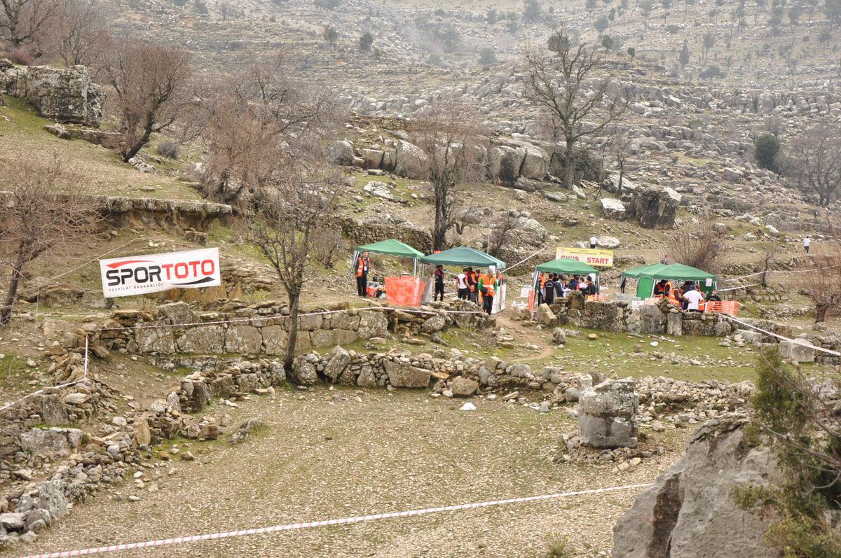 Oryantiringçiler Tarih ve Doğa ile Başbaşa