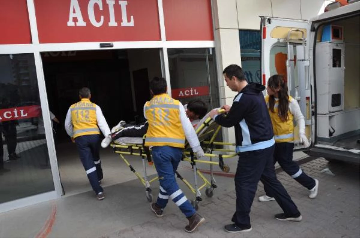 Adana Derbisi Öncesi Kavga: 2 Yaralı