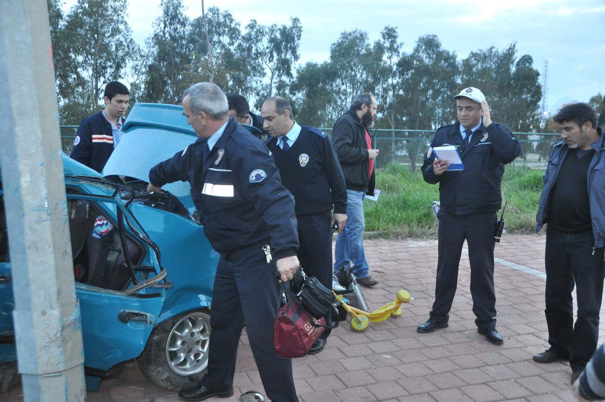 Antalya\'da Trafik Kazası: 1 Ölü, 3 Yaralı