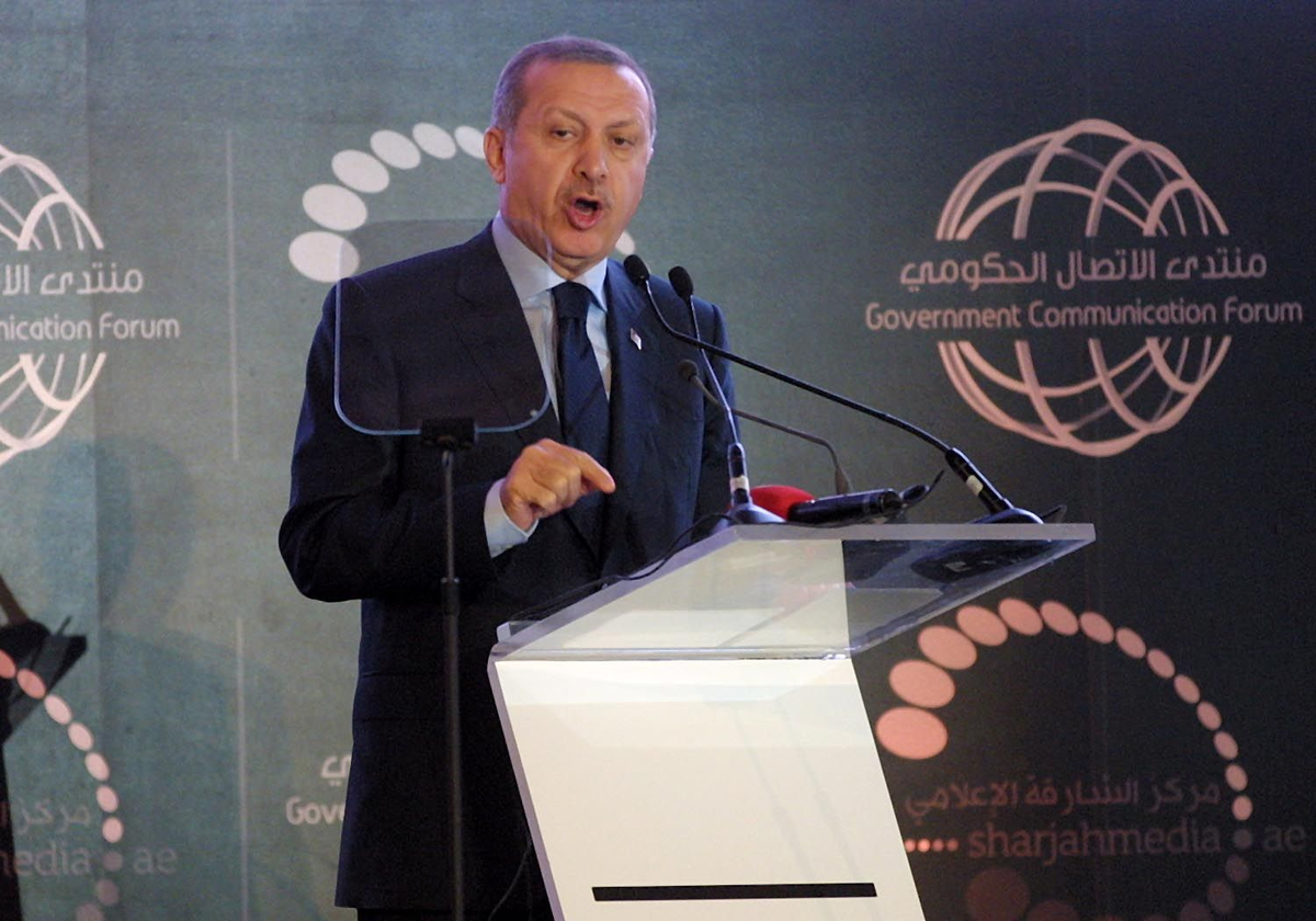 Başbakan Erdoğan."İnsanın Araçlara Değil, Araçların İnsanlara Tahakküm Ettiği Bir İletişim Aslında...