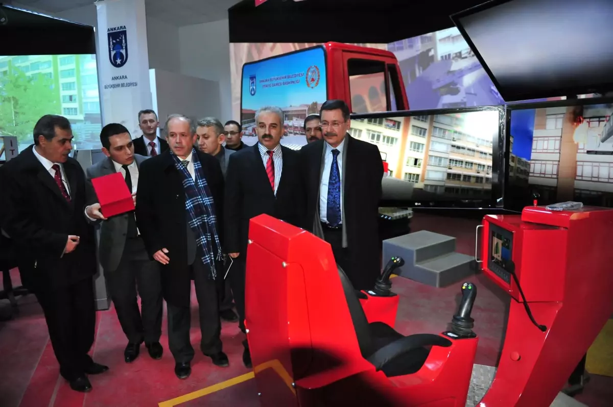 Başkan Gökçek, Ankara İtfaiyesi\'nde