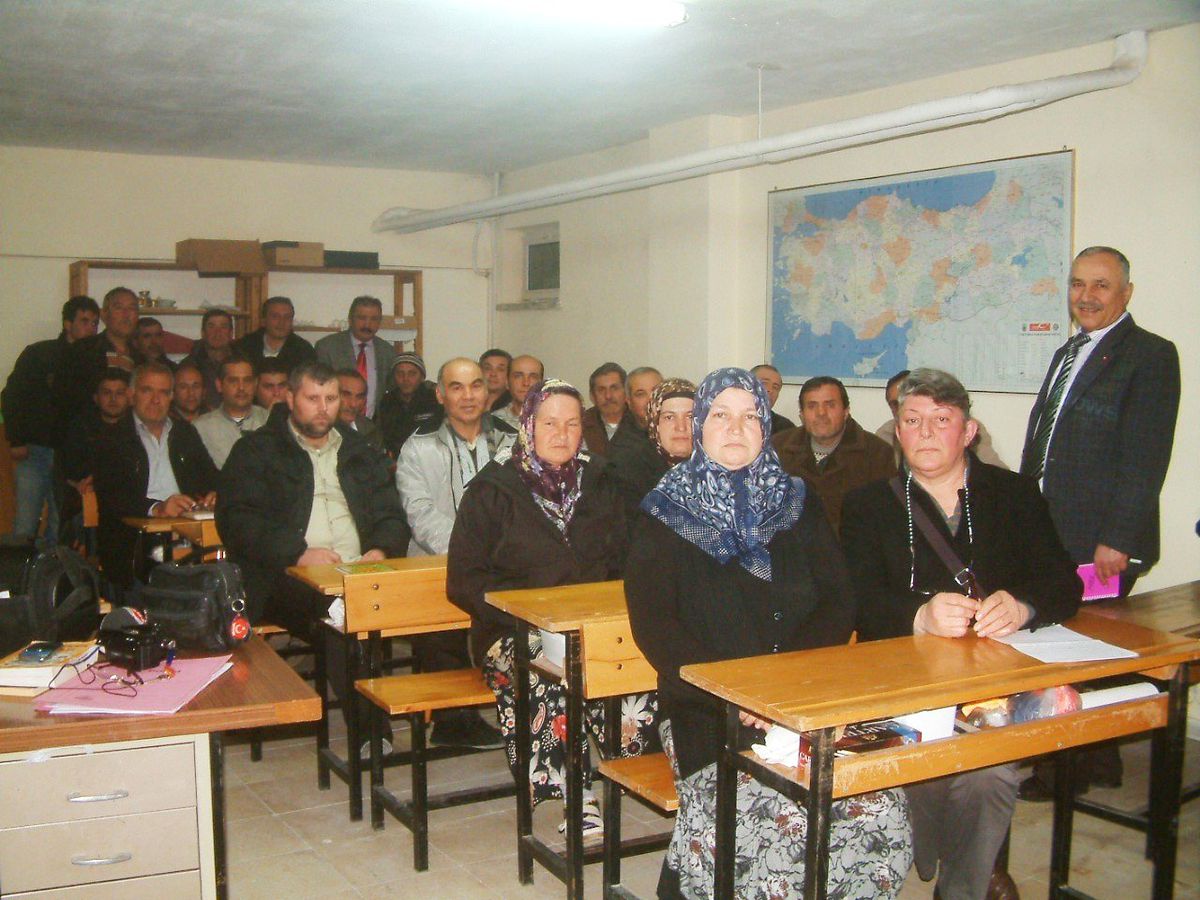 Burhaniye\'de Kadınlar da Arıcılığa Merak Sardı