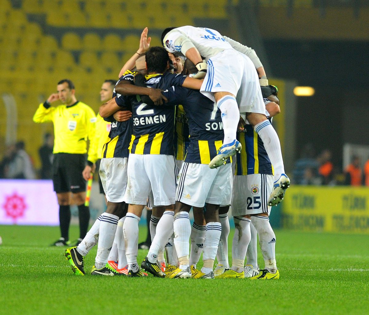 Fenerbahçe 3 Puanı Son Dakikalarda Aldı