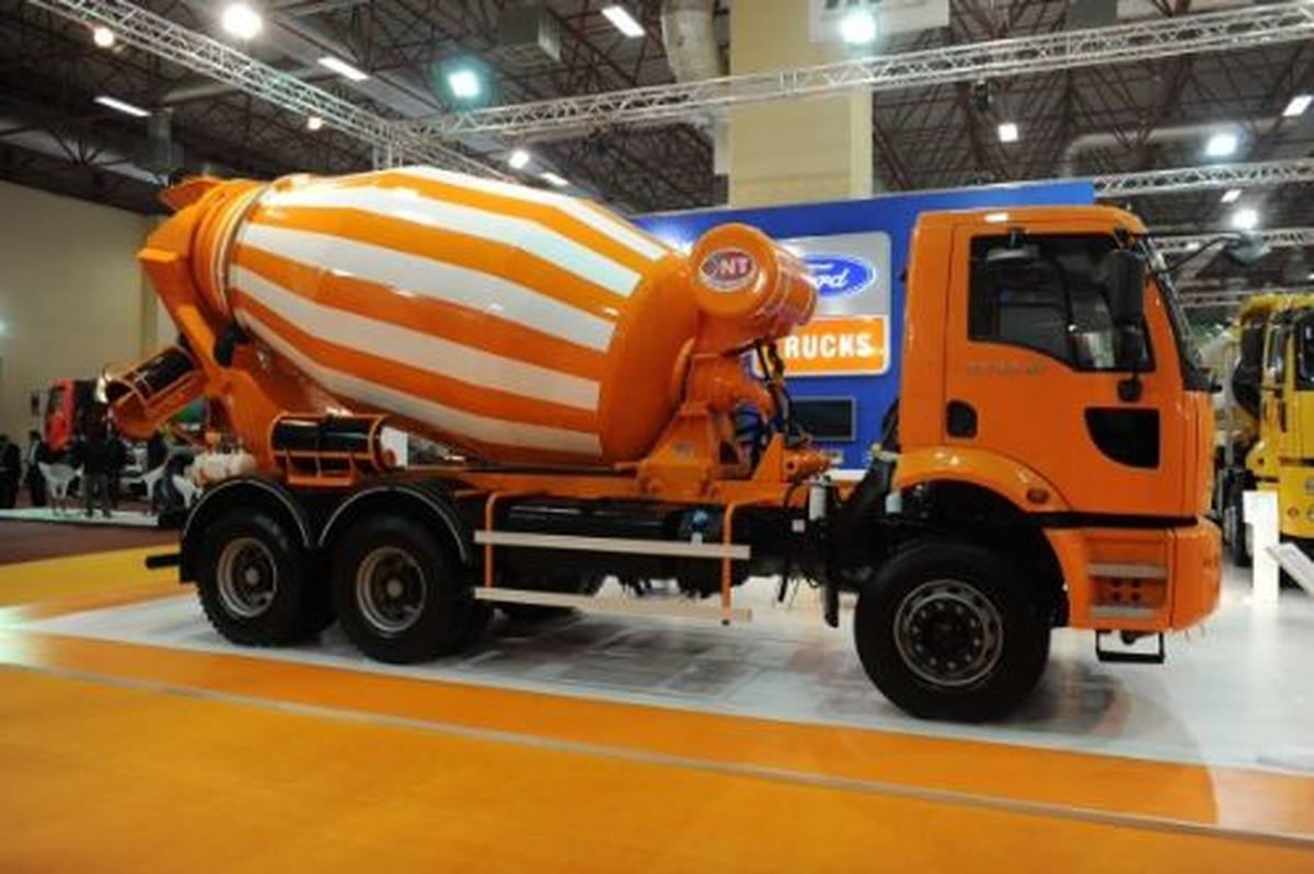 Ford Cargo\'nun 2 Mikser Modeli Beton Fuarı\'nda Tanıtıldı