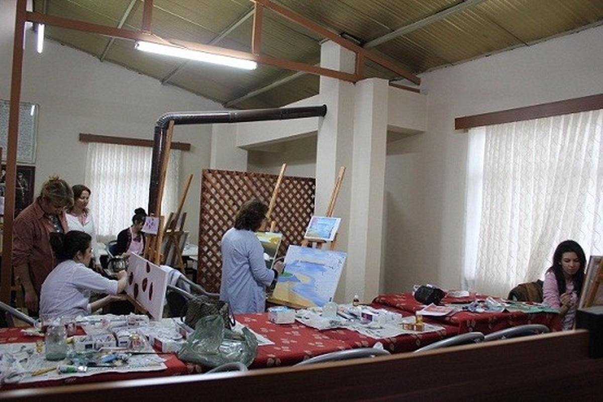 Gökçebey\'de Yağlı Boya Resim Kursu Büyük İlgi Görüyor