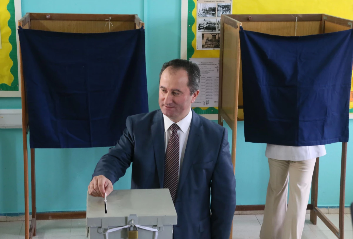 Güney Kıbrıs İkinci Tur Başkanlık Seçimleri İçin Sandığa Gitti