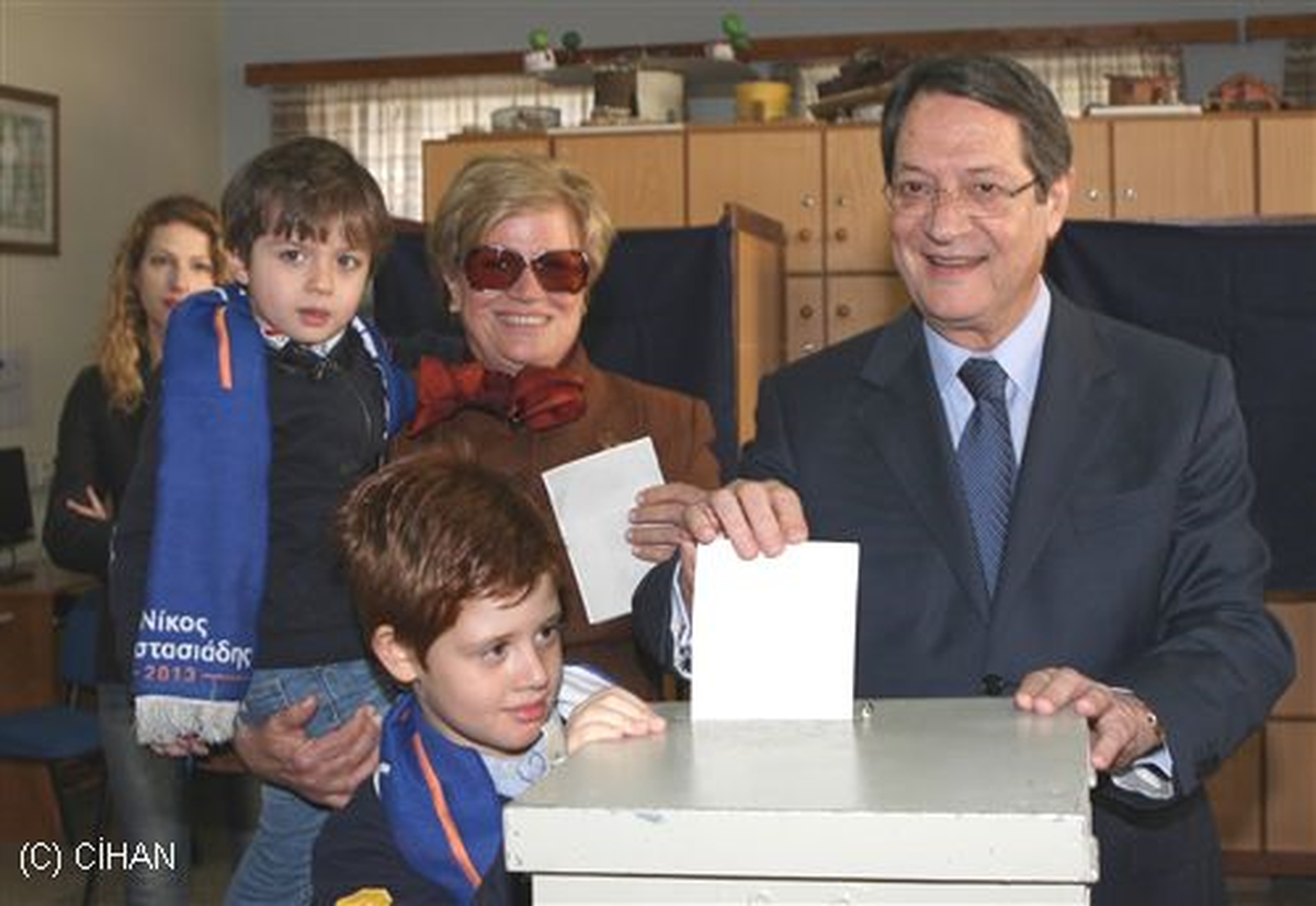 Güney Kıbrıs\'ta İkinci Tur "Başkanlık" Seçimi