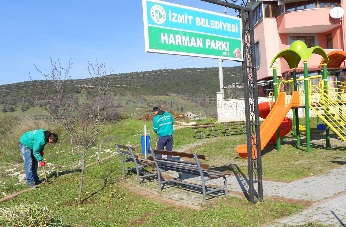 İzmit\'teki Parklar Gözaltında