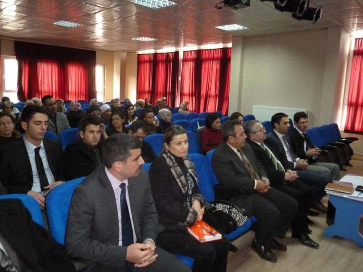 Küre\'de Aşarı Tuz Tüketimine Karşı Seminer Verildi