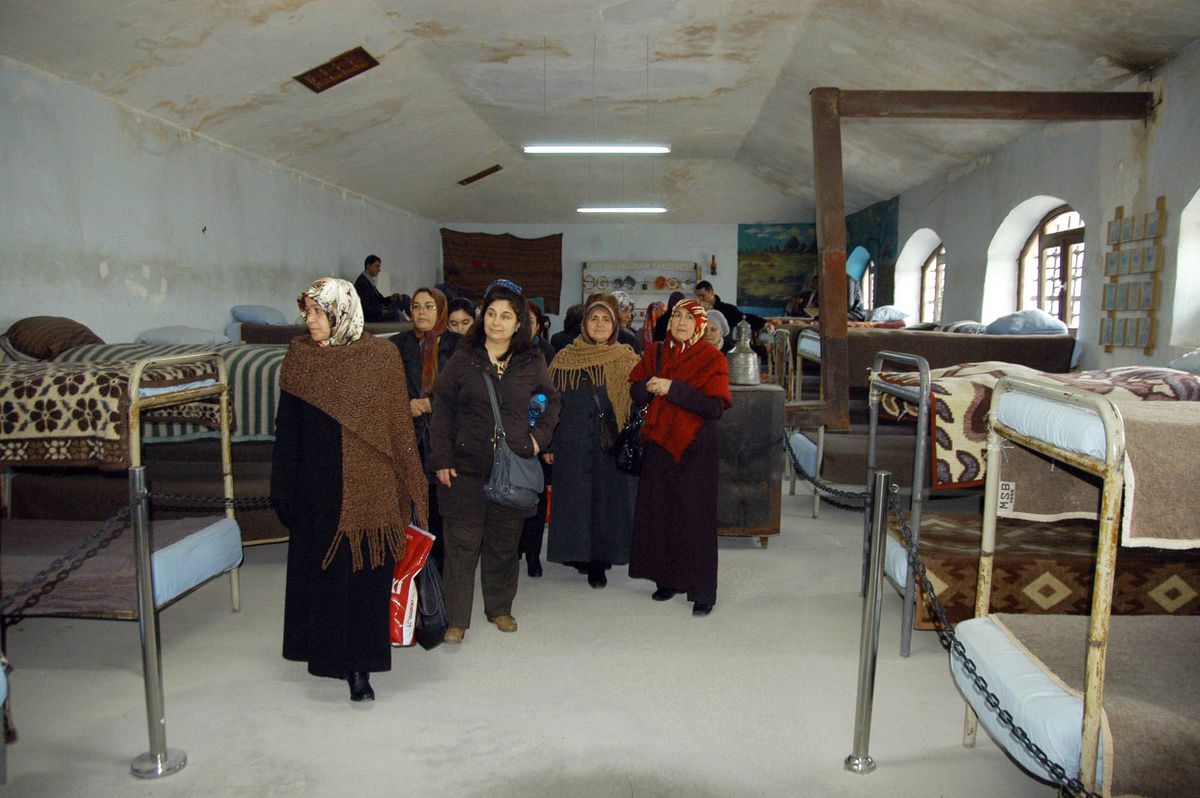 Mamaklı Kadınlar Cezaevinde