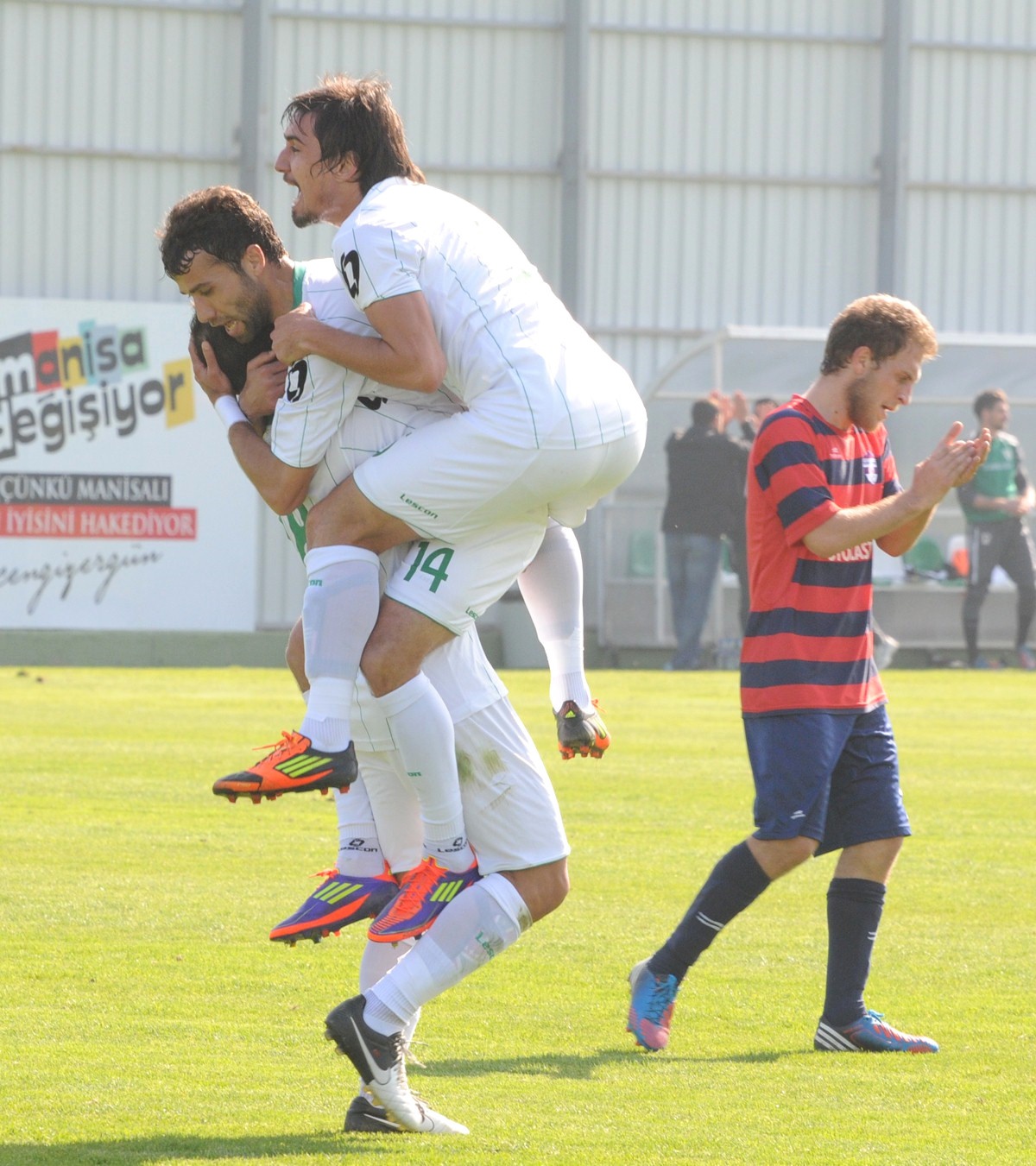 Manisa Belediyespor\'dan Farklı Galibiyet