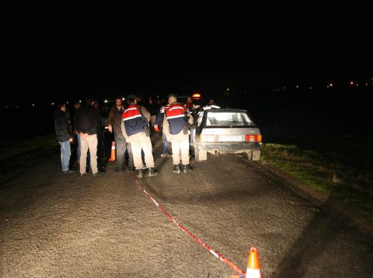 Not Bırakıp Otomobilinde İntihar Etti