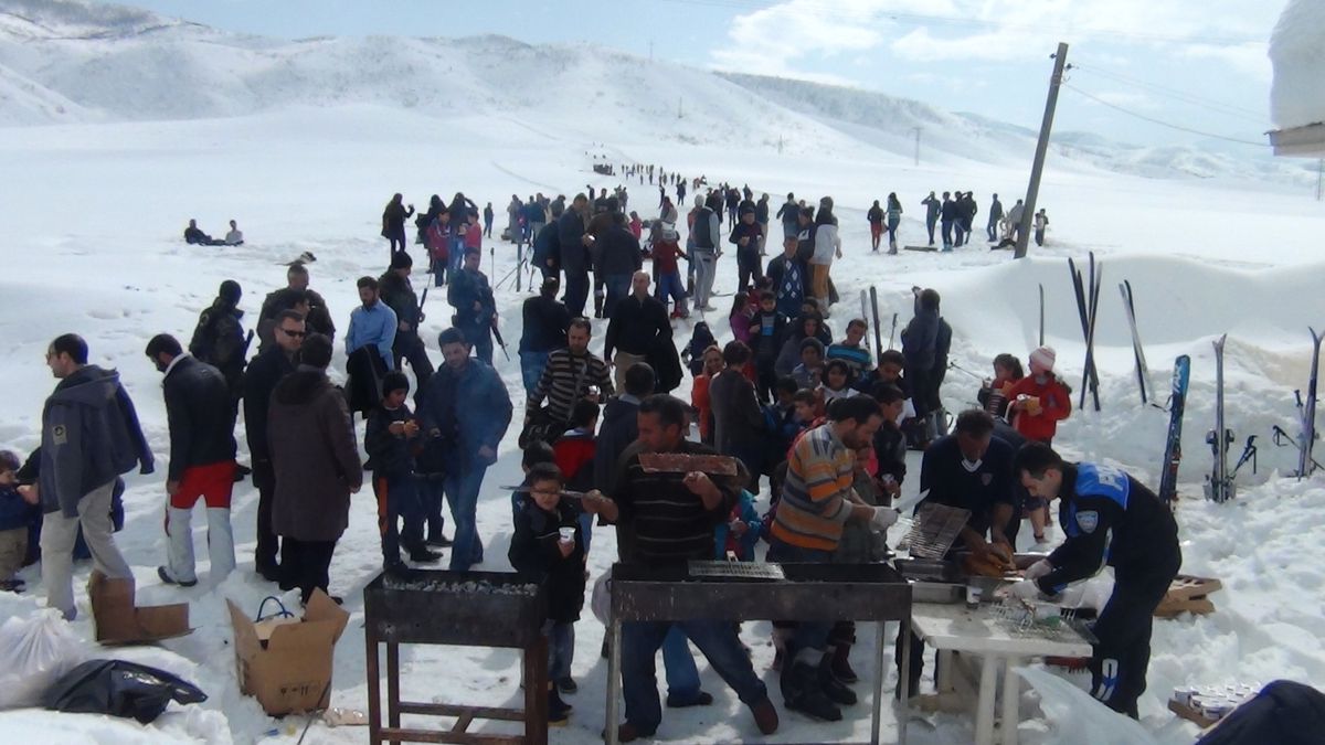 Ovacık\'ta Kayak Şenliği