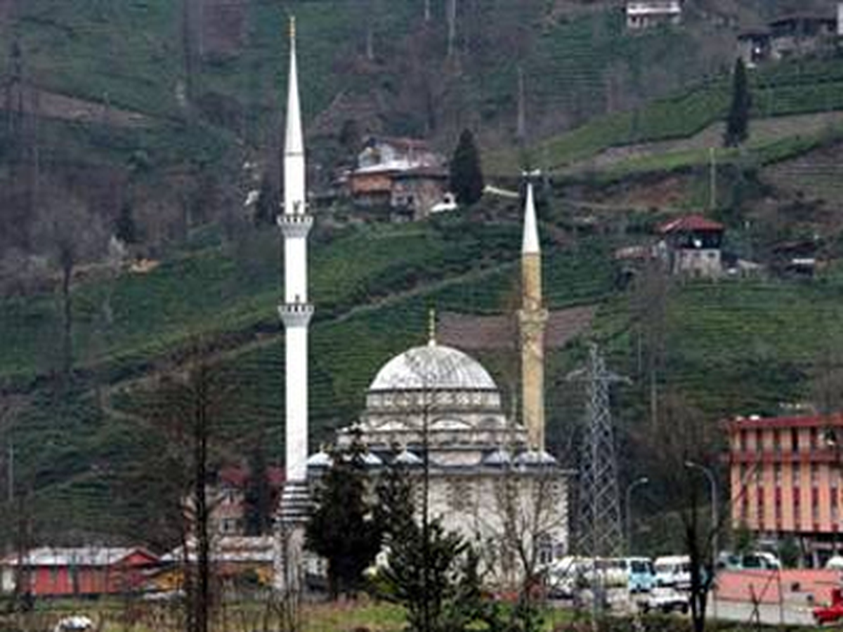 Görenleri Şaşkına Çeviren Cami
