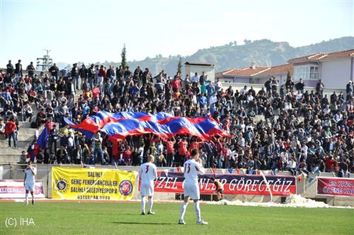 Salihli Belediyespor Kendi Evinde Fırsat Tepti