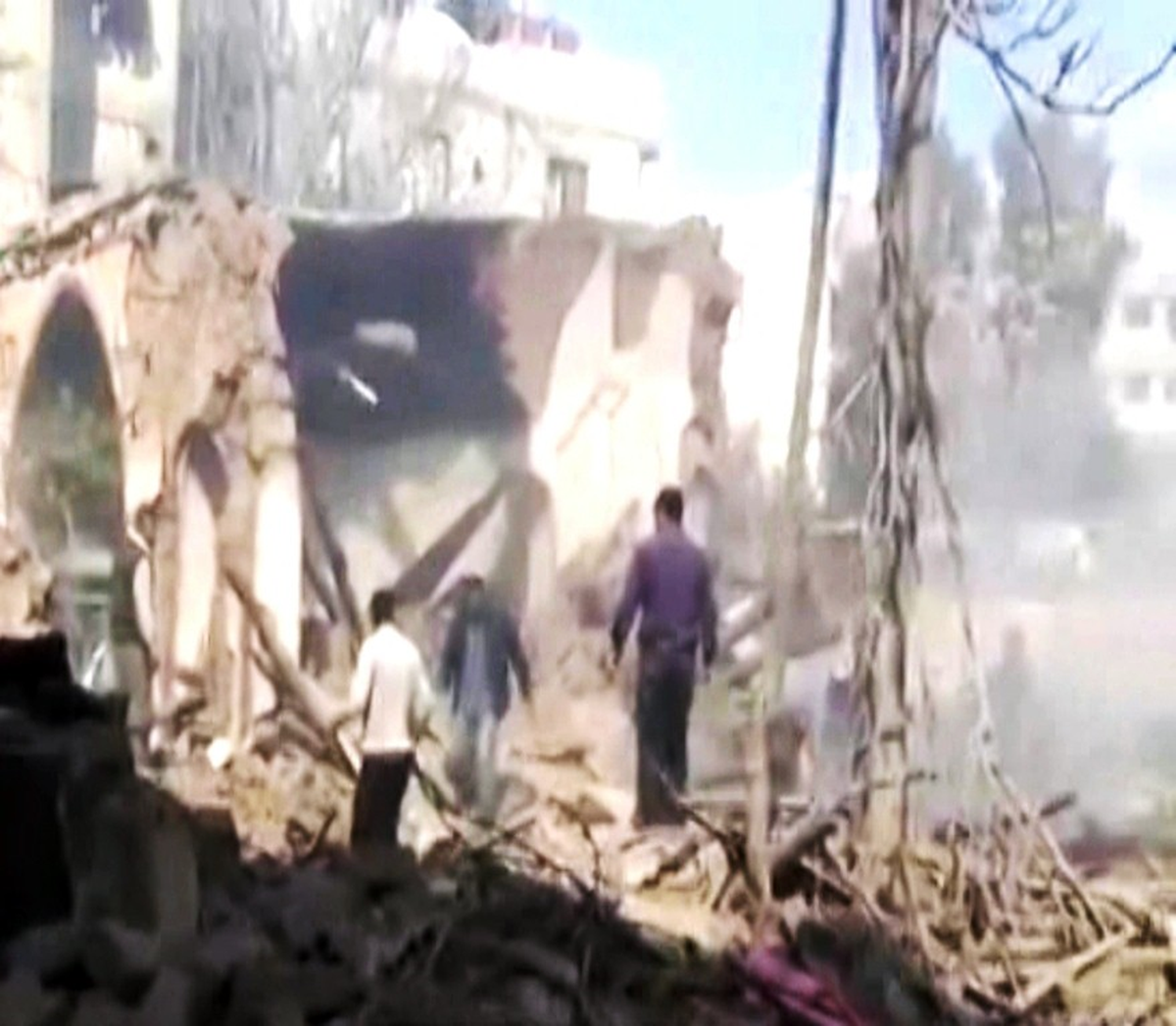 Şam\'ın Sagba Kasabası Bombalandı