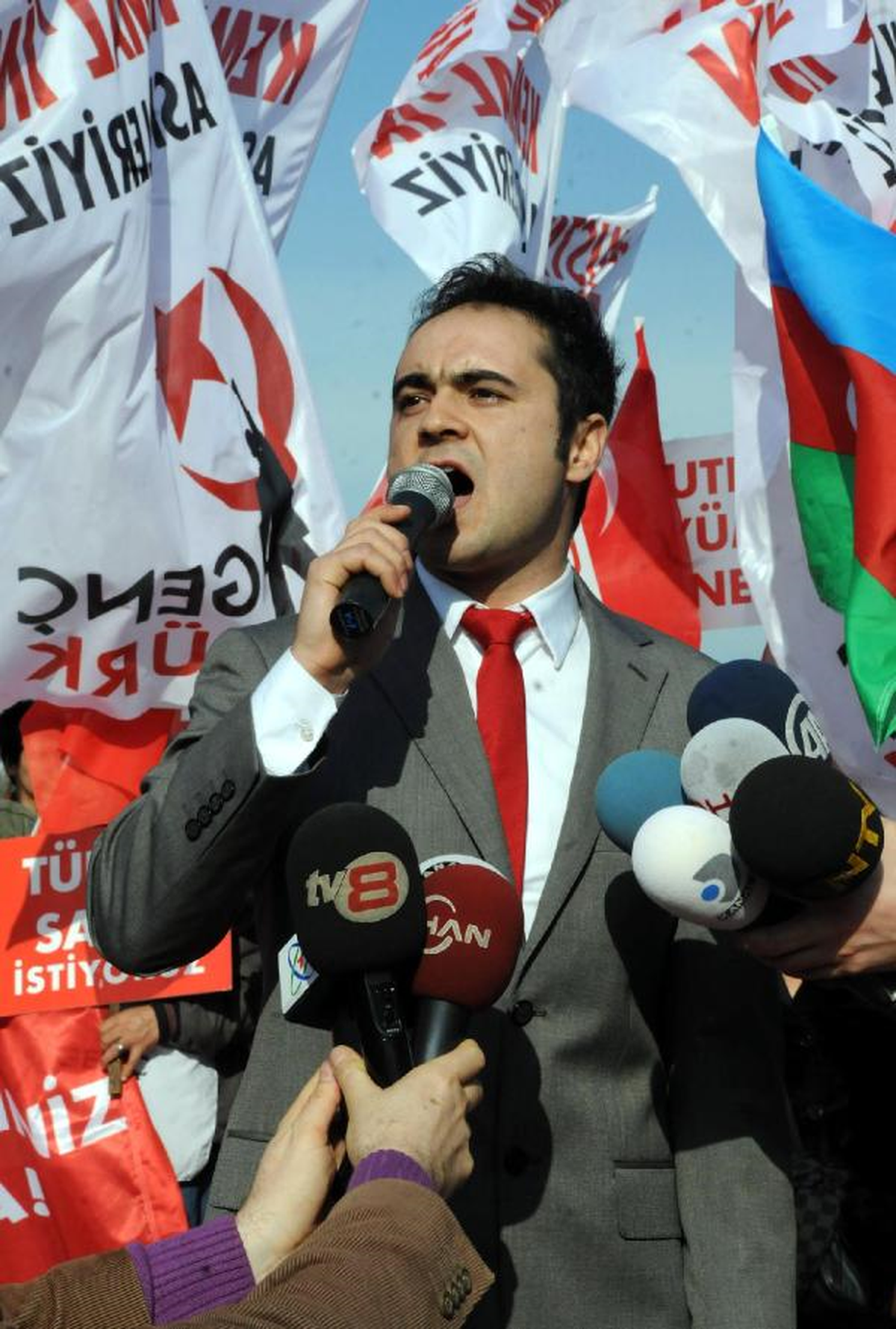 Taksim'de İmralı Görüşmelerine Tepki Yürüyüşü