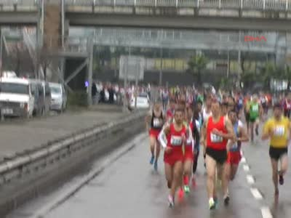 Trabzon Yarı Maratonu\'nda Zafer Kenyalı Koech\'in