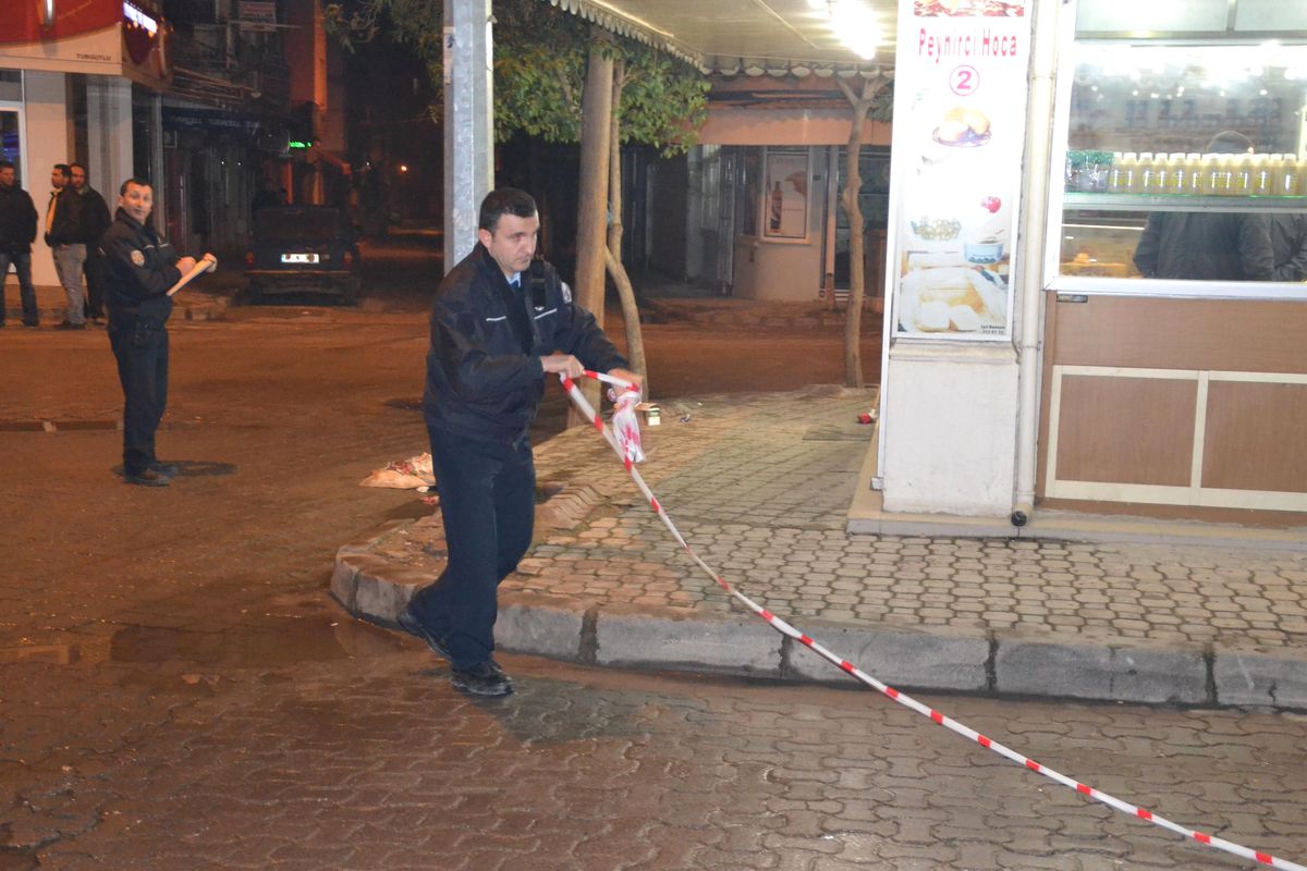 Turgutlu\'da Döner Bıçaklı Saldırı