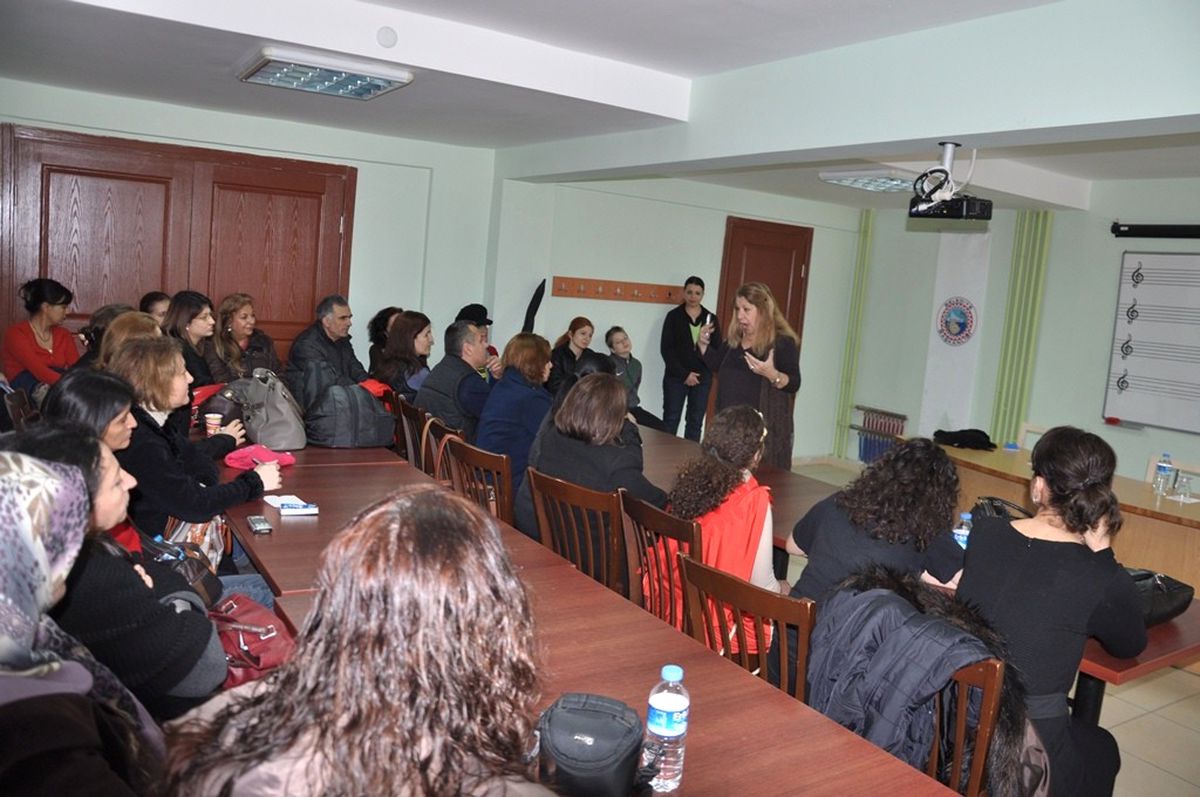 Ayla Algan\'dan Sanat Eğitimi Semineri
