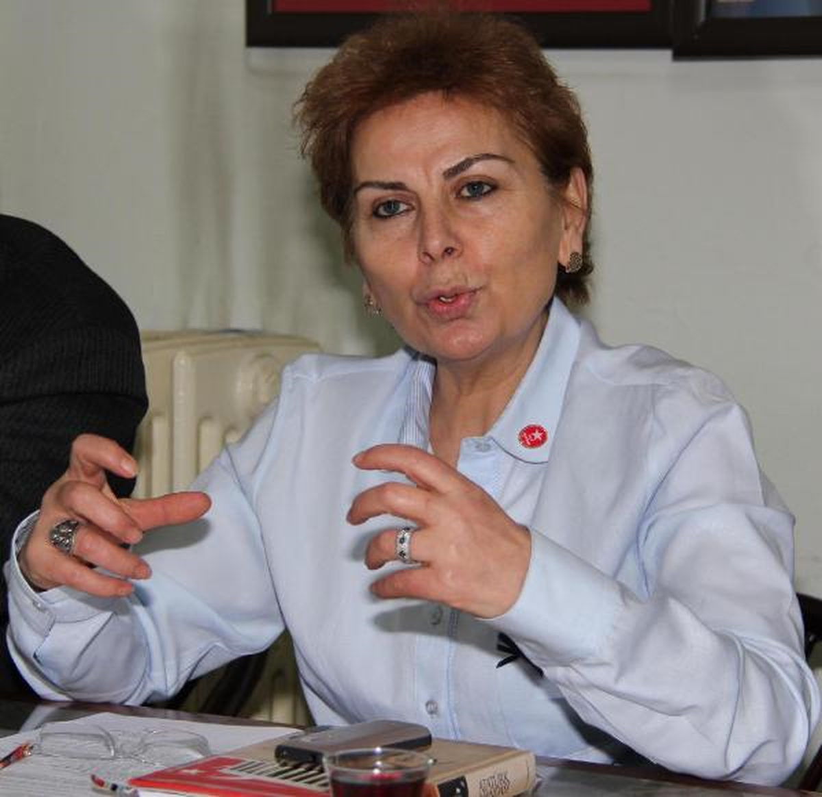 Balıkesir\'de İşçi Partisi\'nden, BDP\'lilere Bayraklı Tepki Çağrısı