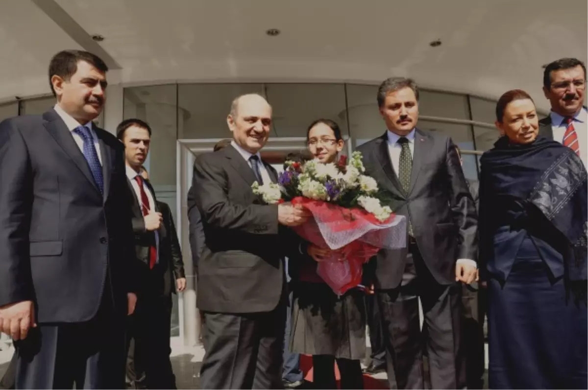 Bayraktar: Kentsel Dönüşüm Elzemdir