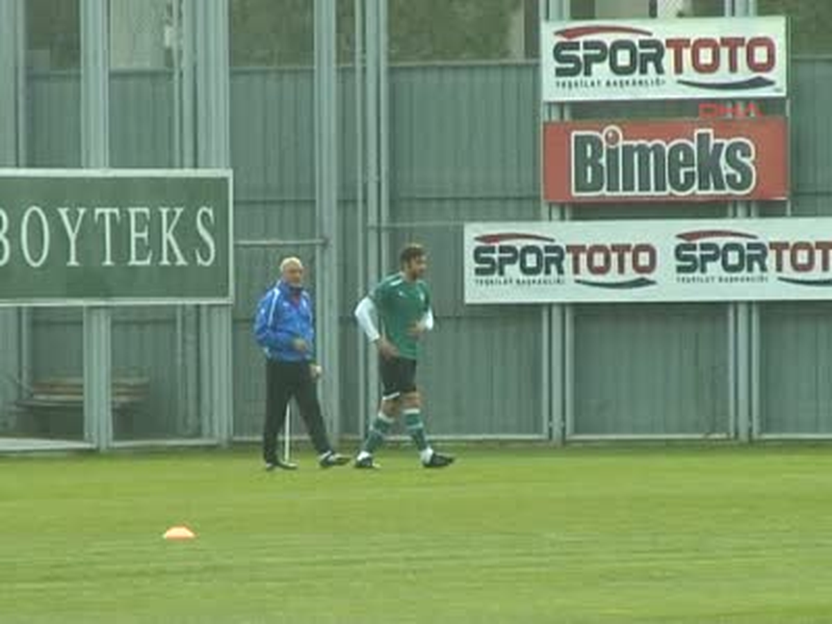 Bursaspor Teknik Direktörü Karaman\'dan Futbolcularına Uyarı