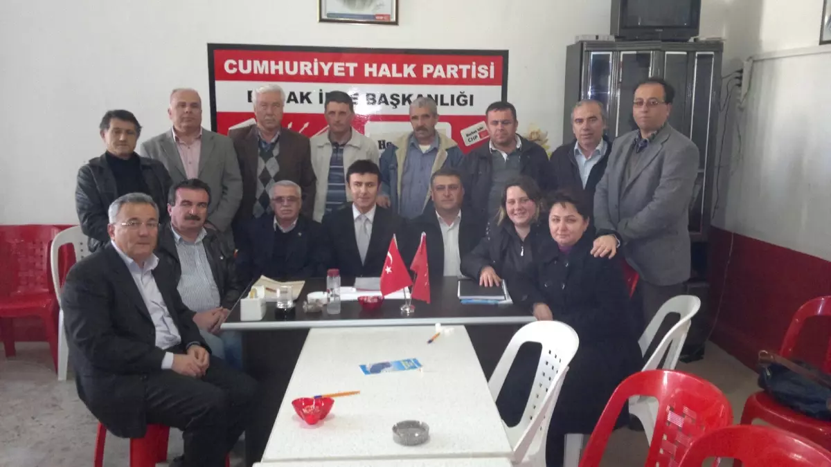 CHP Bucak İlçe Başkanı ve Yönetimi İstifa Etti