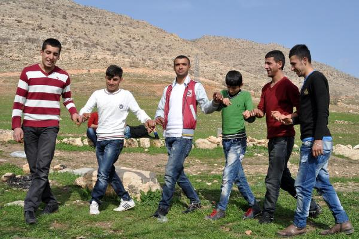 Cudi\'de Yıllar Sonra Piknik ve Halay