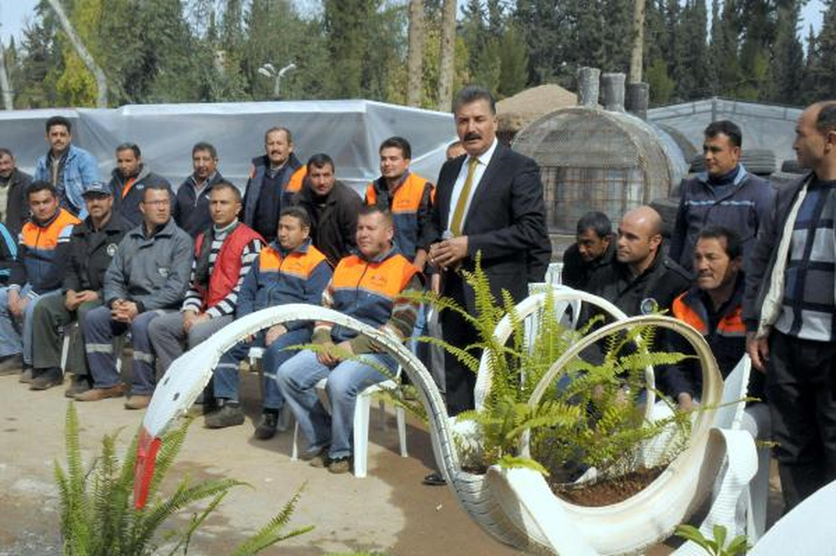 Eski Lastikler Saksı Oluyor