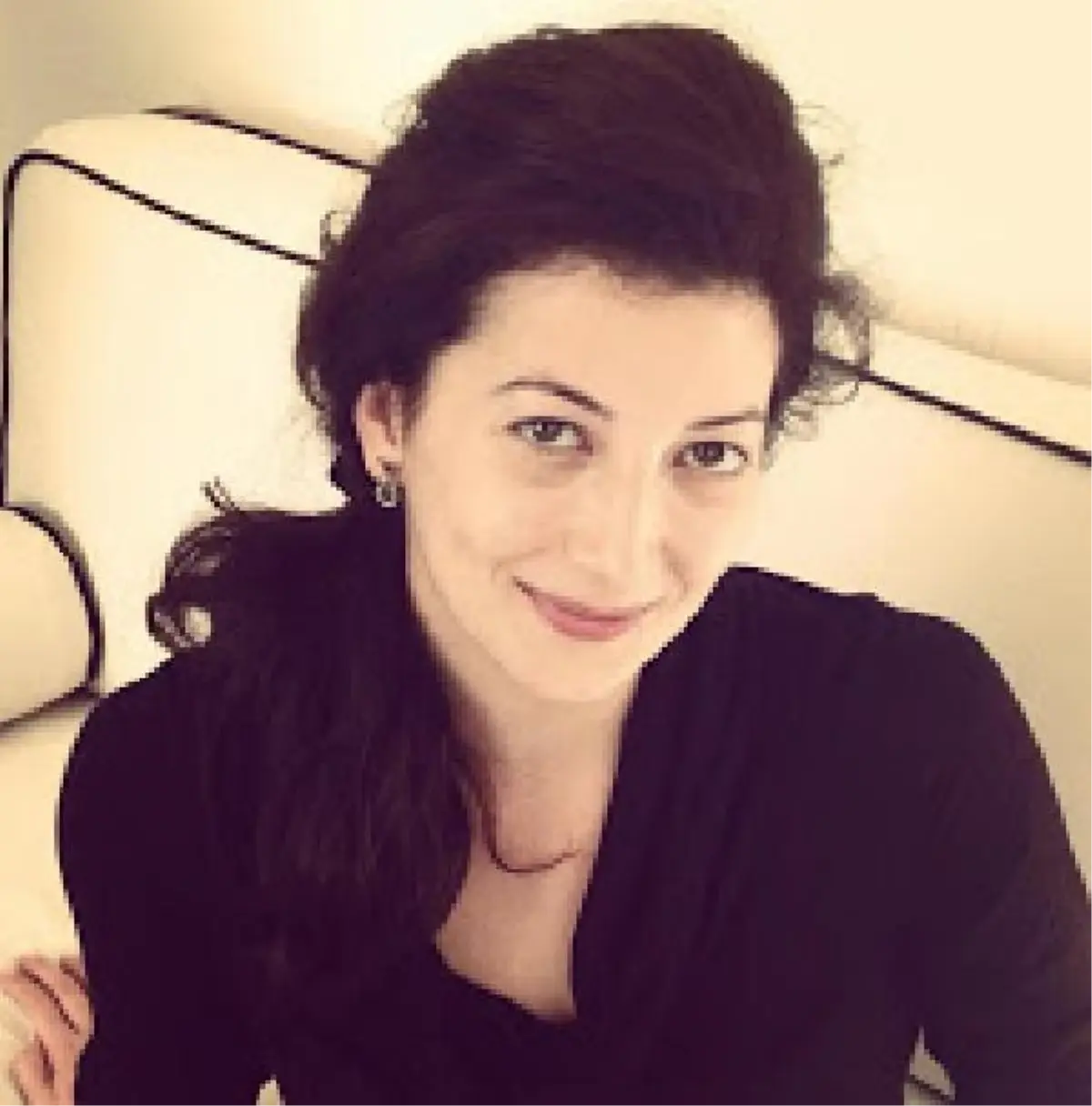 Genç Tiyatrocu Rahmet Uysal Kendini Astı