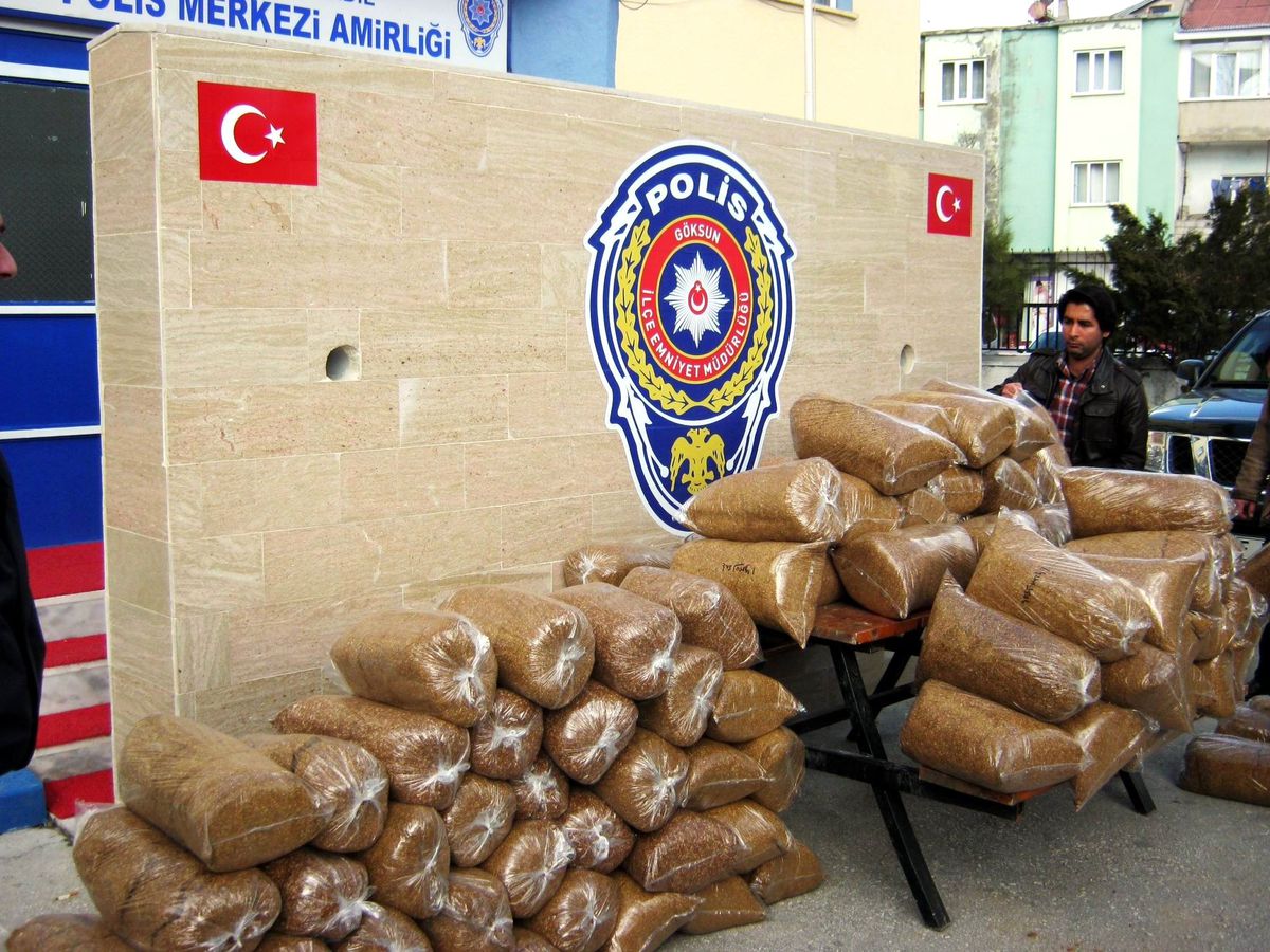 Göksun\'da Kaçak Tütün Operasyonu