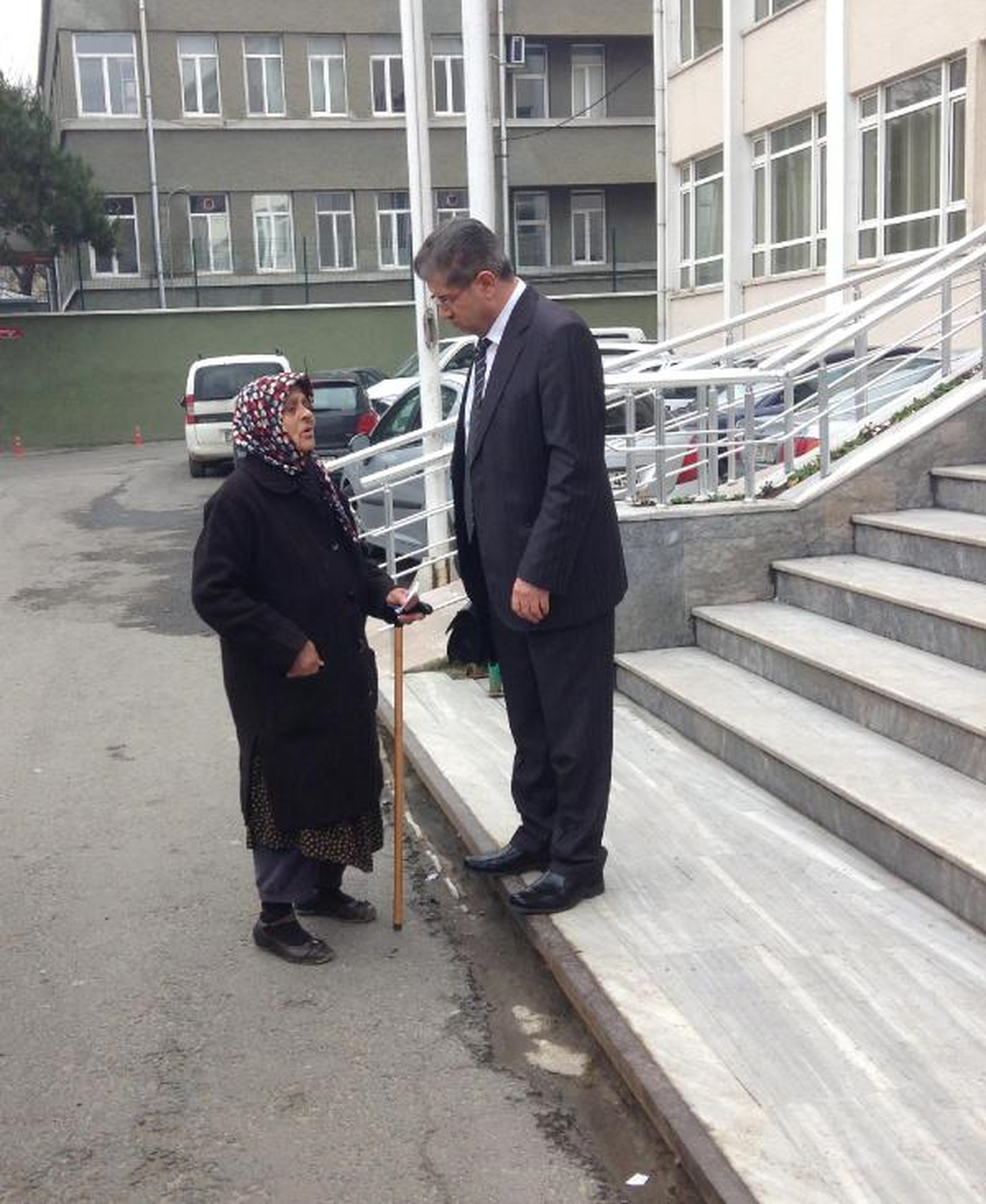 Kaymakam\'dan Örnek Davranış