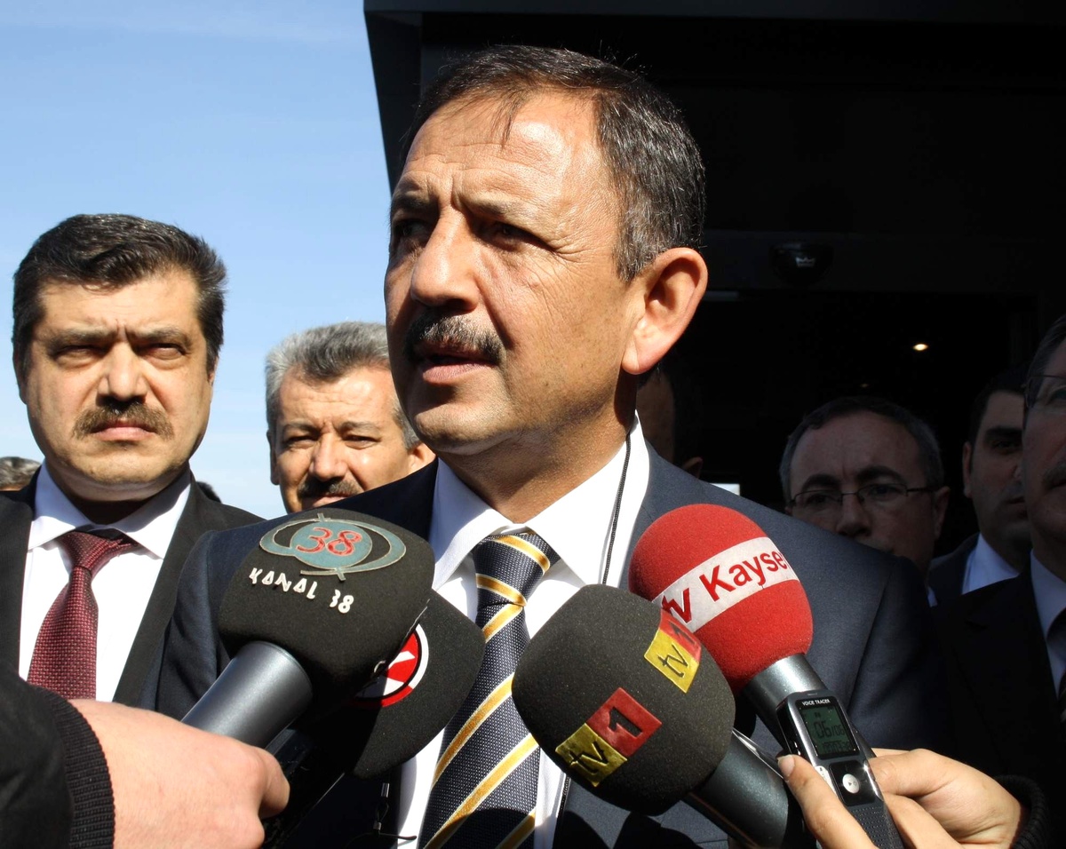 Kayserispor Onursal Başkanı Özhaseki Açıklaması