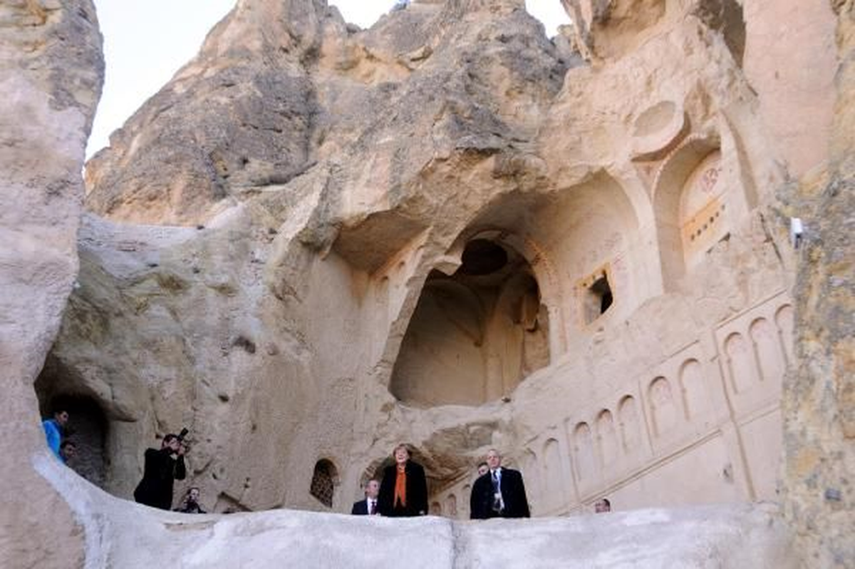 Merkel\'in Kapadokya Ziyaretinde \'İp\' Krizi Yaşandı