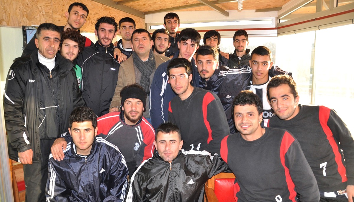 Milletvekili Ağbaba, Adafı Kartalsporlu Oyuncularla Bir Araya Geldi
