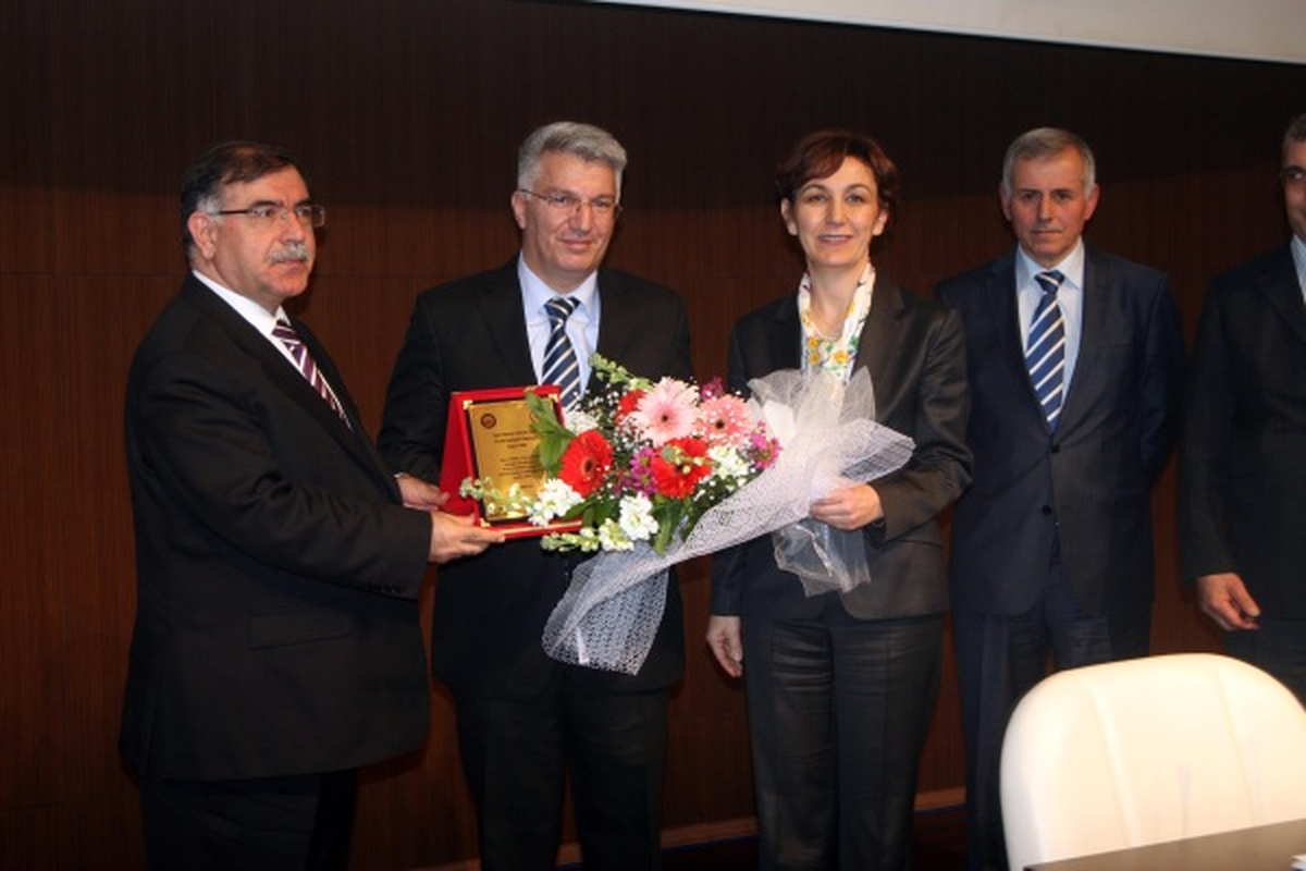 Özak, Düzce\'de Kentsel Dönüşümü Anlattı