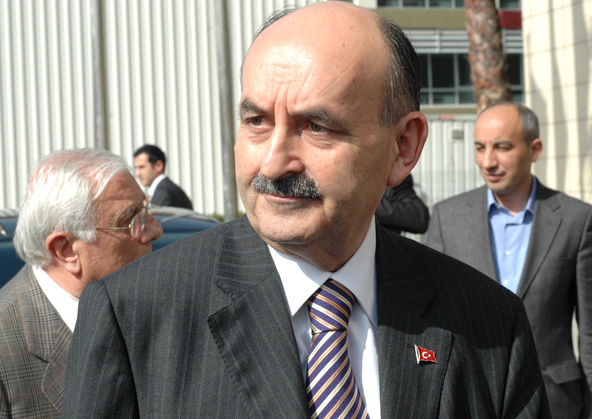 (Özel Haber) Bakan Müezzinoğlu\'ndan Süt Bankası Tartışmalarına Yanıt