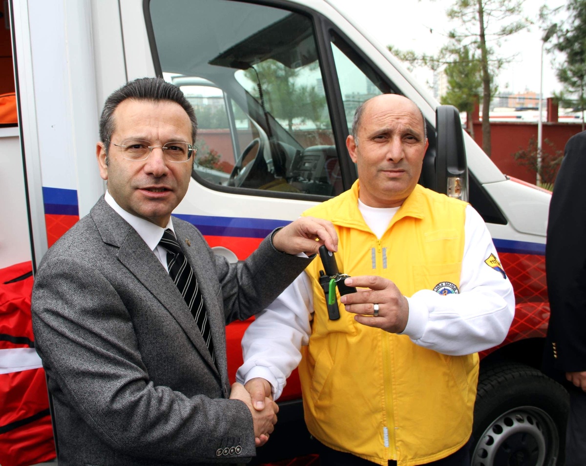 Samsun\'a Tahsis Edilen 6 Adet Ambulans Törenle Hizmete Girdi