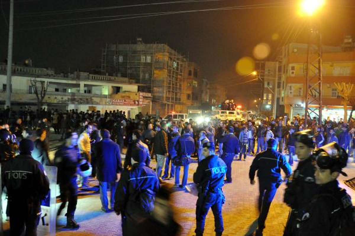 Şanlıurfa Kapalı Cezaevinde Yangın Çıktı (2)