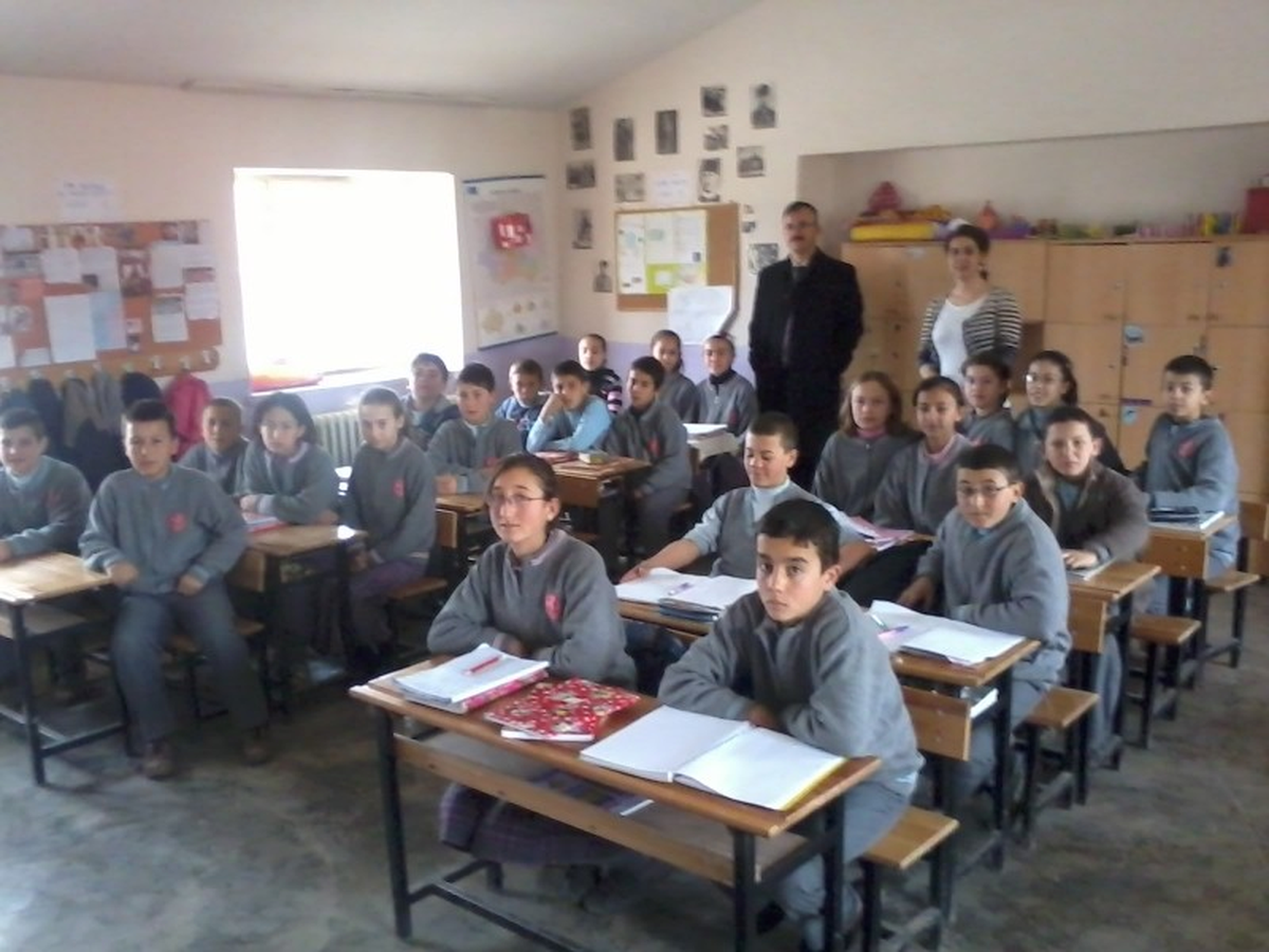 Sevdiğin İlkokulu ve Ortaokuluna Ziyaret