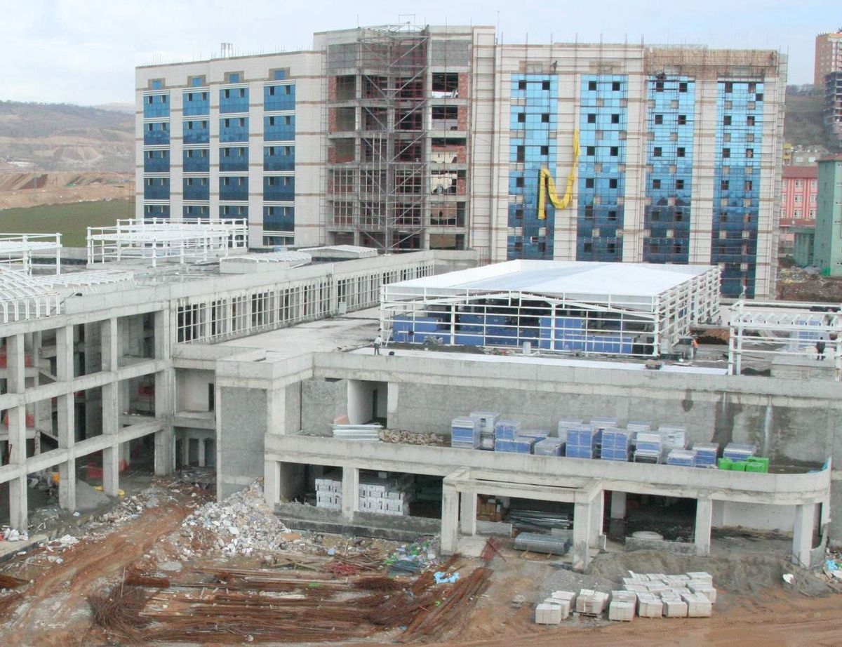 Siirt Devlet Hastanesi İnşaat Çalışmaları Devam Ediyor