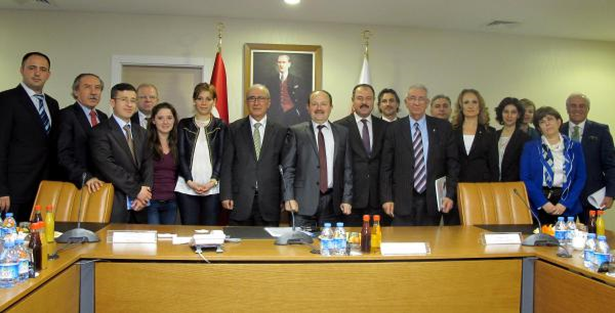 Tcdd\'den Devlet Tekeli Kalkıyor